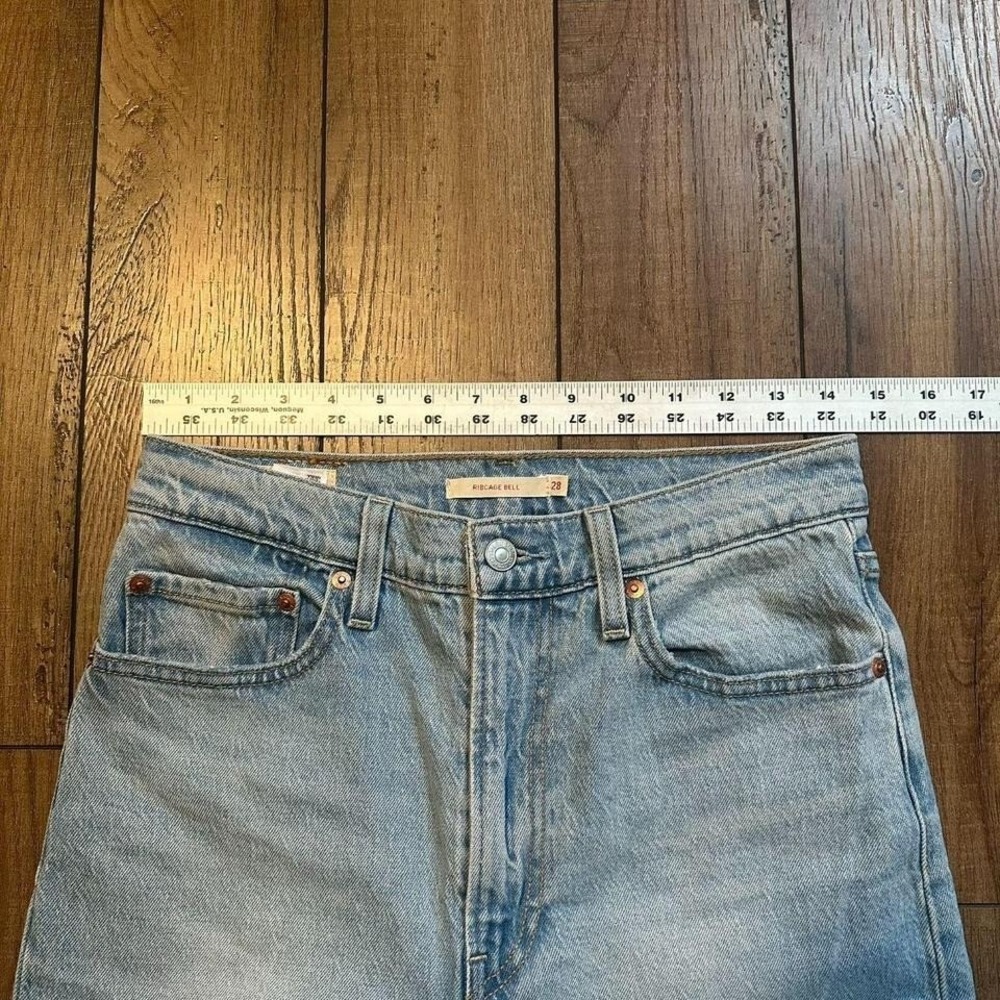 Levi's Light Blue High Rise Wide Leg Jeans - Picture 4 of 8